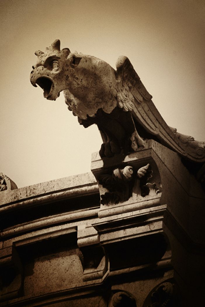 Gargoyle statue